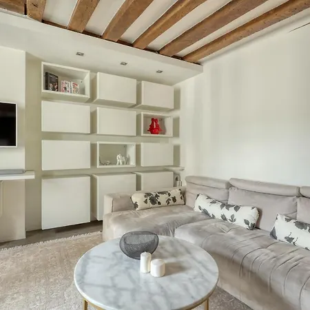 Apartment Large And Modern 1brd Flat At Lovely Saint Germain Paris